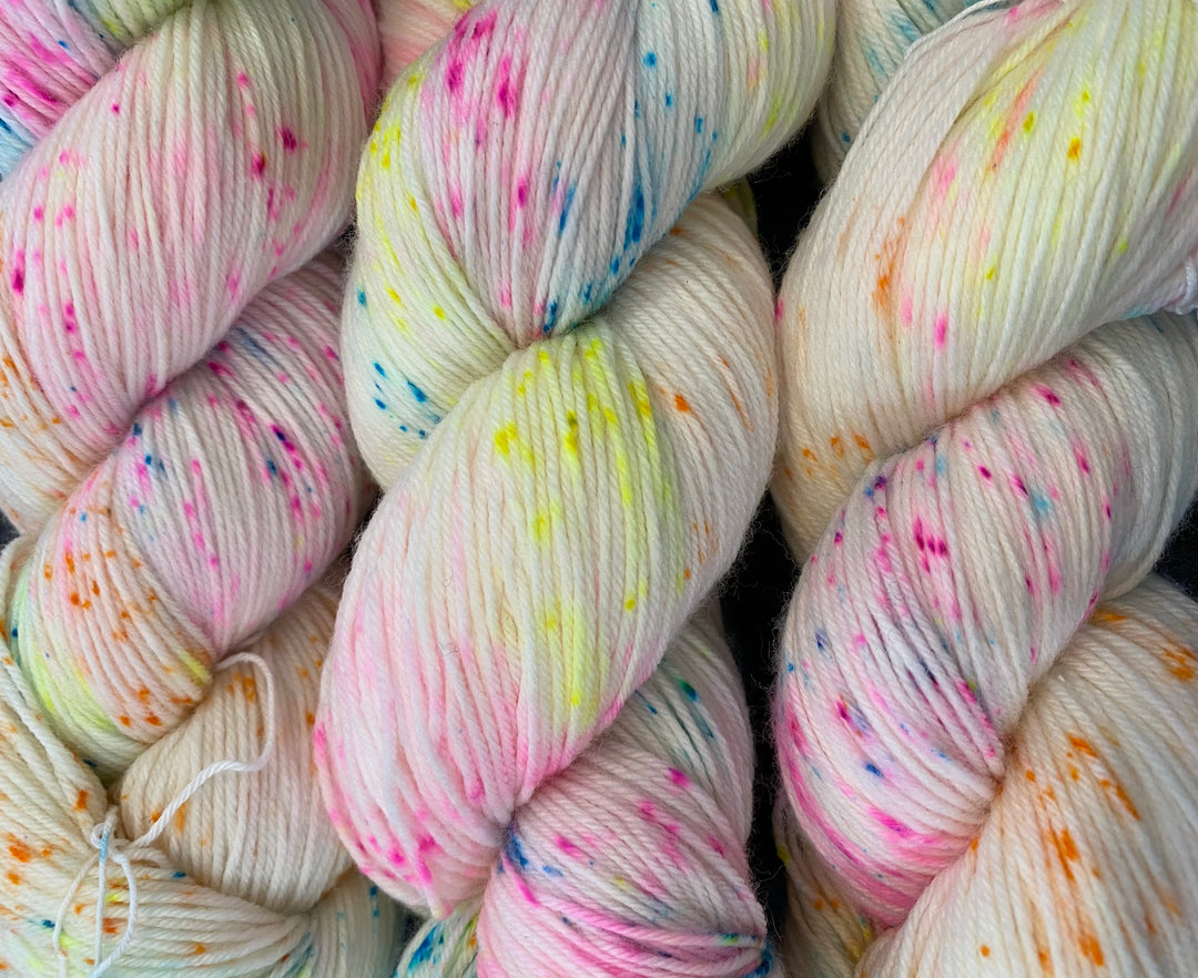 Symfonie Yarns Terra Sockenwolle handgefärbt  ** Neue Farben  24/25 *