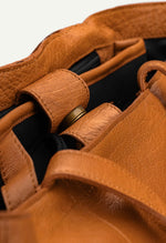 Lade das Bild in den Galerie-Viewer, MUUD Living Ledertasche HIBA handgefertigt SALE 20%
