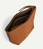 Lade das Bild in den Galerie-Viewer, MUUD Living Ledertasche LAURA Make up  handgefertigt  SALE 20%
