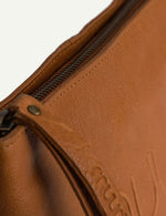 Lade das Bild in den Galerie-Viewer, MUUD Living Ledertasche LAURA Make up  handgefertigt  SALE 20%
