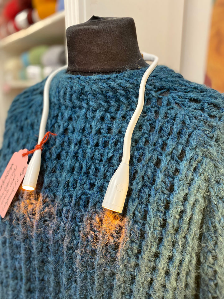 Handarbeitslampe / Stricklampe zum Umhängen - 100Farbspiele