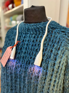Handarbeitslampe / Stricklampe zum Umhängen
